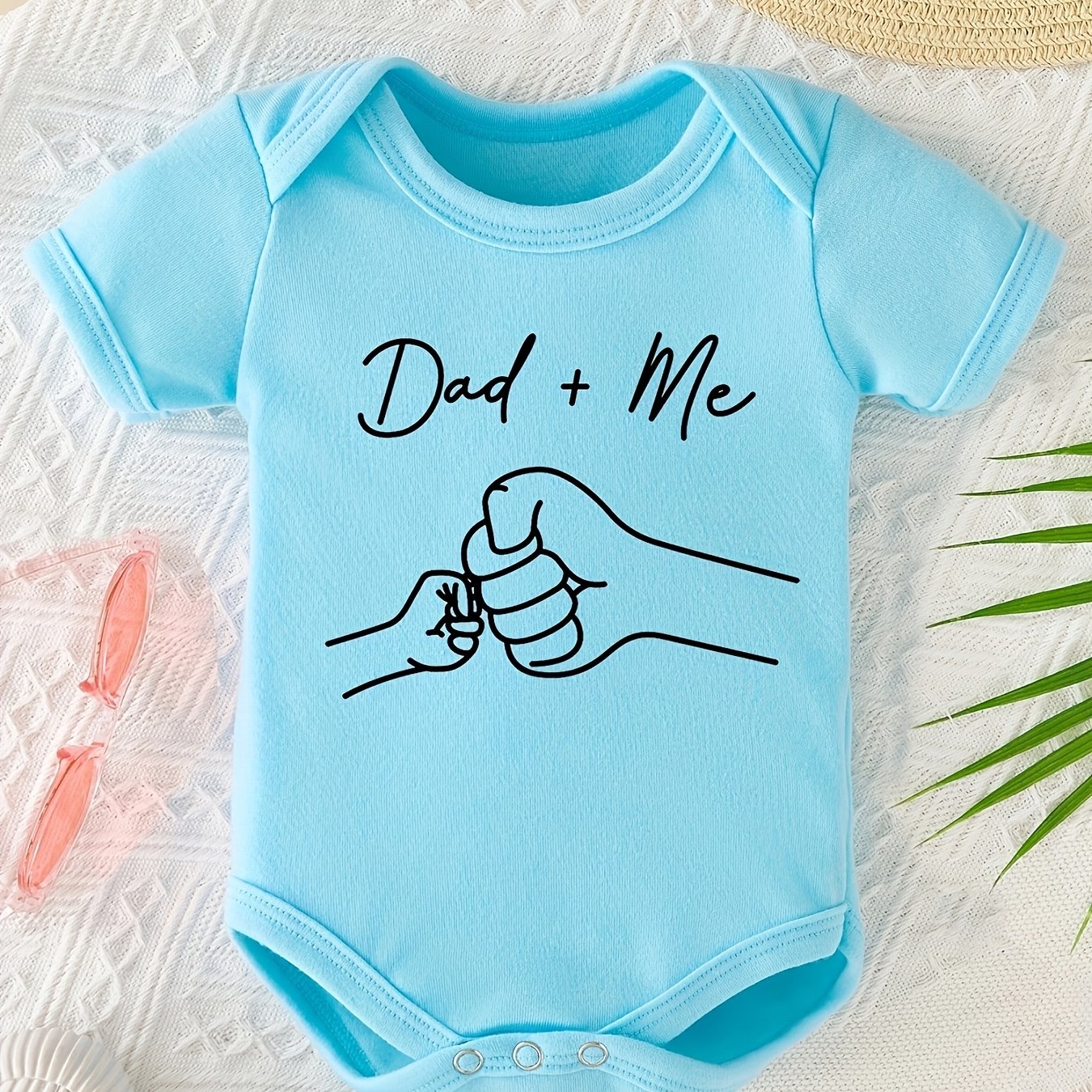 👊 Little Legend – „Dad & Me“ Baby-Body mit Fist-Bump-Aufdruck