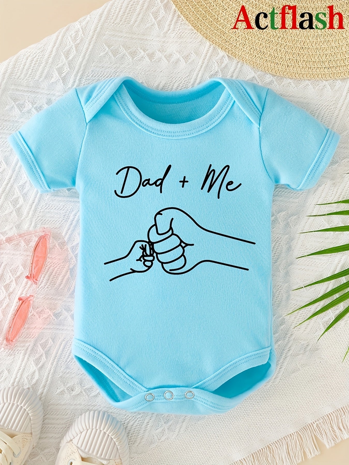 👊 Little Legend – „Dad & Me“ Baby-Body mit Fist-Bump-Aufdruck